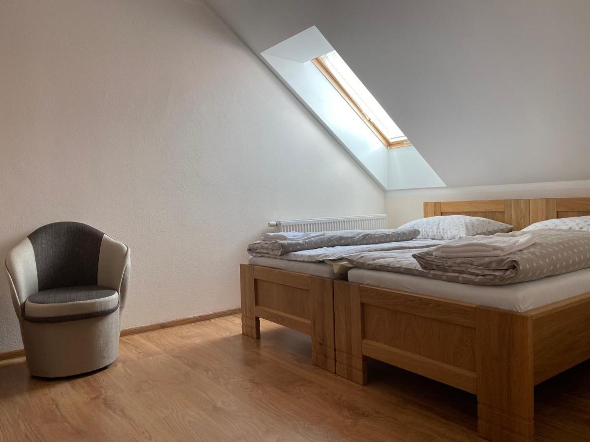 Penzion Pod Tureckom Hotell Trenčianske Bohuslavice Exteriör bild